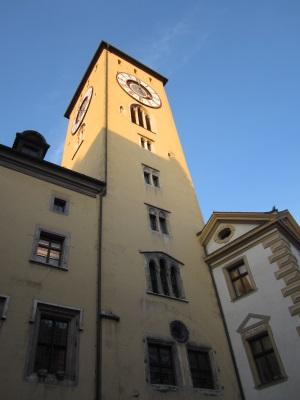 Regensburger Rathausturm schlägt 4 Uhr